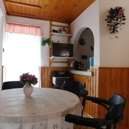 Cserje Apartman Ferienhaus Velence