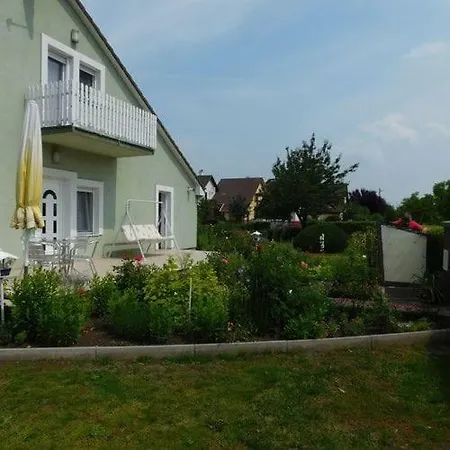 Cserje Apartman Ferienhaus