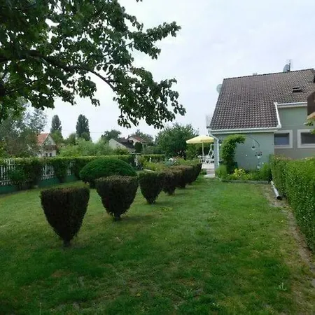 Cserje Apartman Ferienhaus Velence